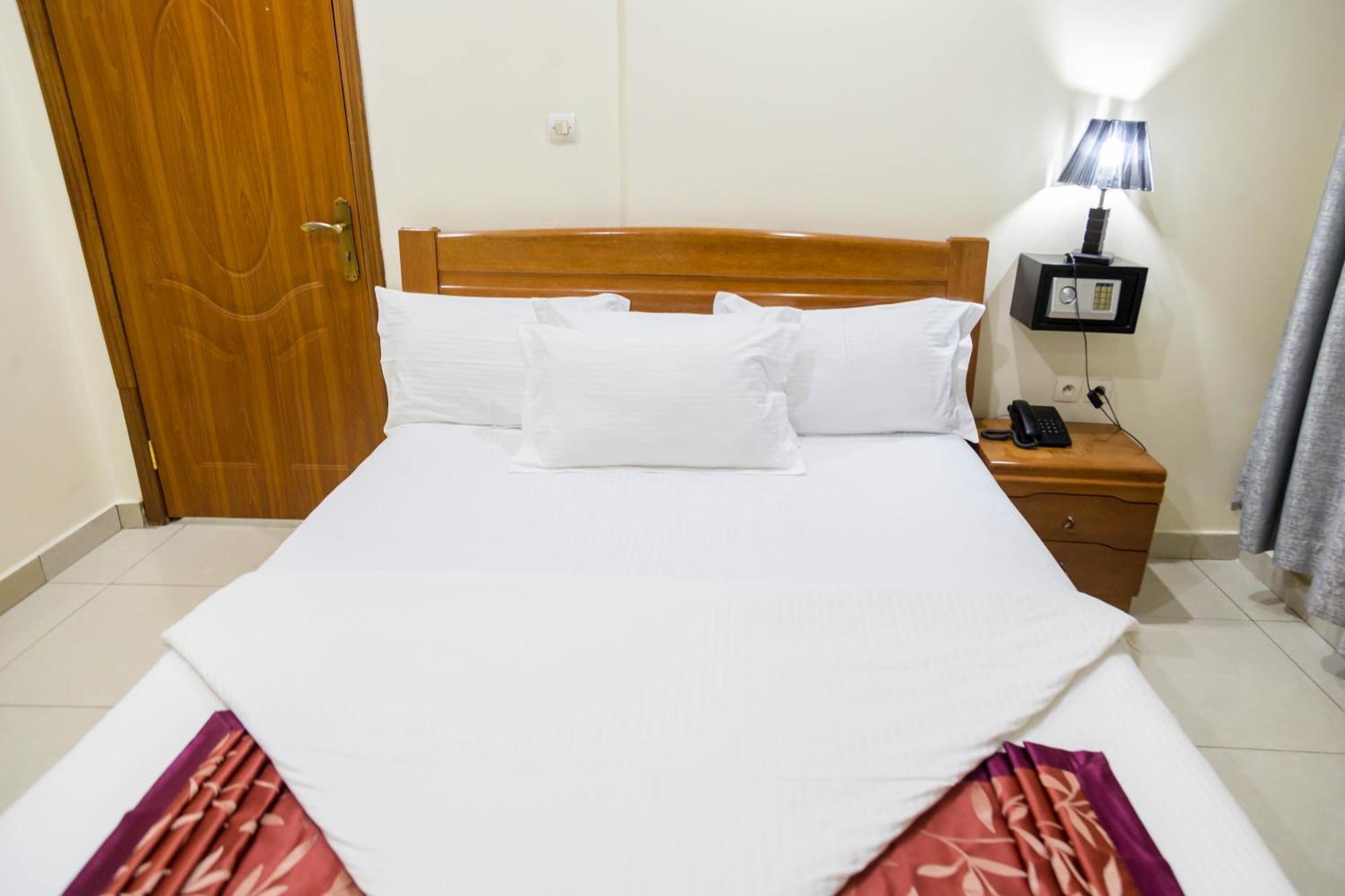 Olympic Hotel Κιγκάλι Δωμάτιο φωτογραφία